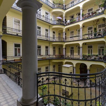 Modern, Luxury Flat In The Heart Of Budapest Eksteriør billede